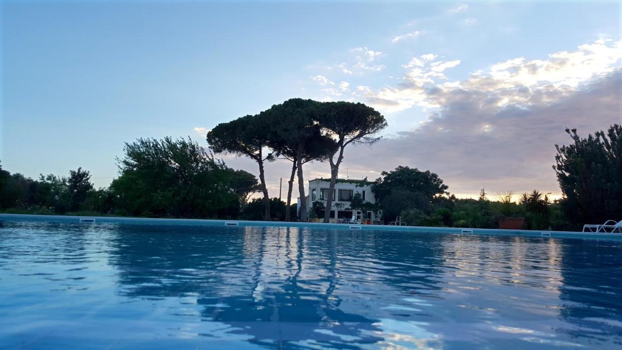 Tenuta Donnanna Agriturismo&Glamping กาลาโตเน ภายนอก รูปภาพ