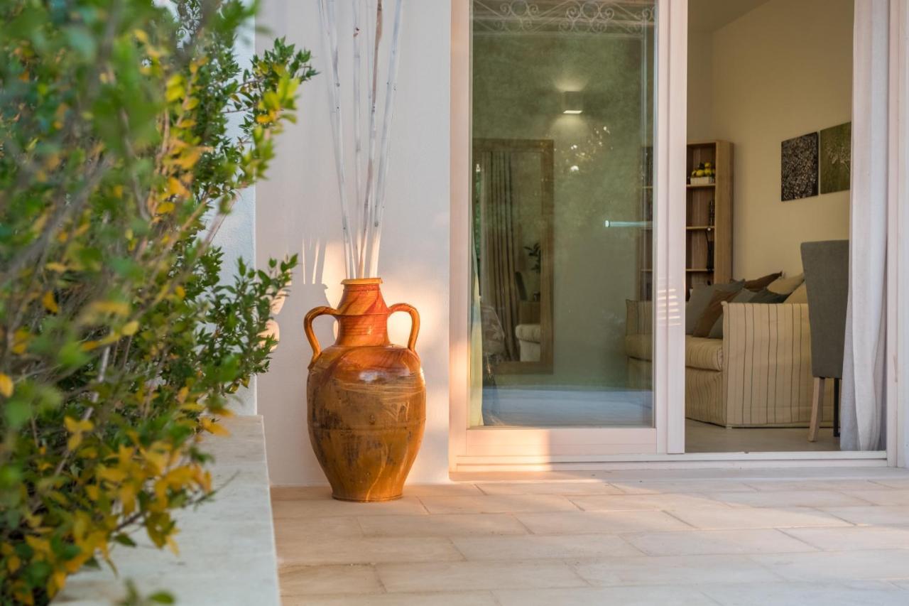 Tenuta Donnanna Agriturismo&Glamping กาลาโตเน ภายนอก รูปภาพ