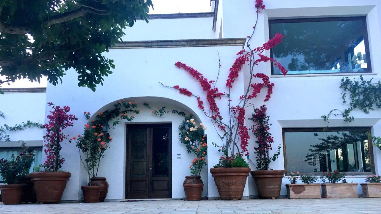 Tenuta Donnanna Agriturismo&Glamping กาลาโตเน ภายนอก รูปภาพ