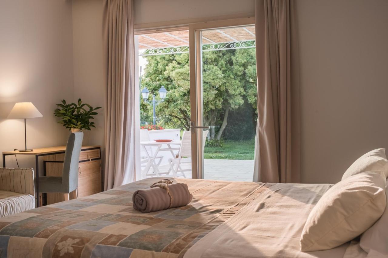 Tenuta Donnanna Agriturismo&Glamping กาลาโตเน ภายนอก รูปภาพ