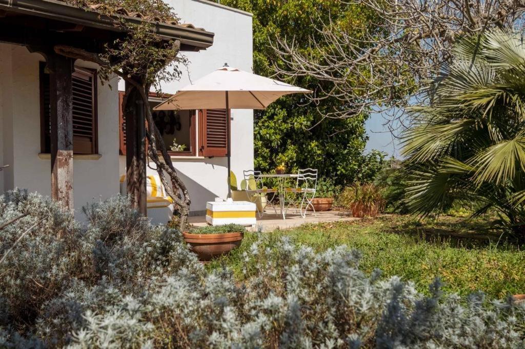 Tenuta Donnanna Agriturismo&Glamping กาลาโตเน ภายนอก รูปภาพ