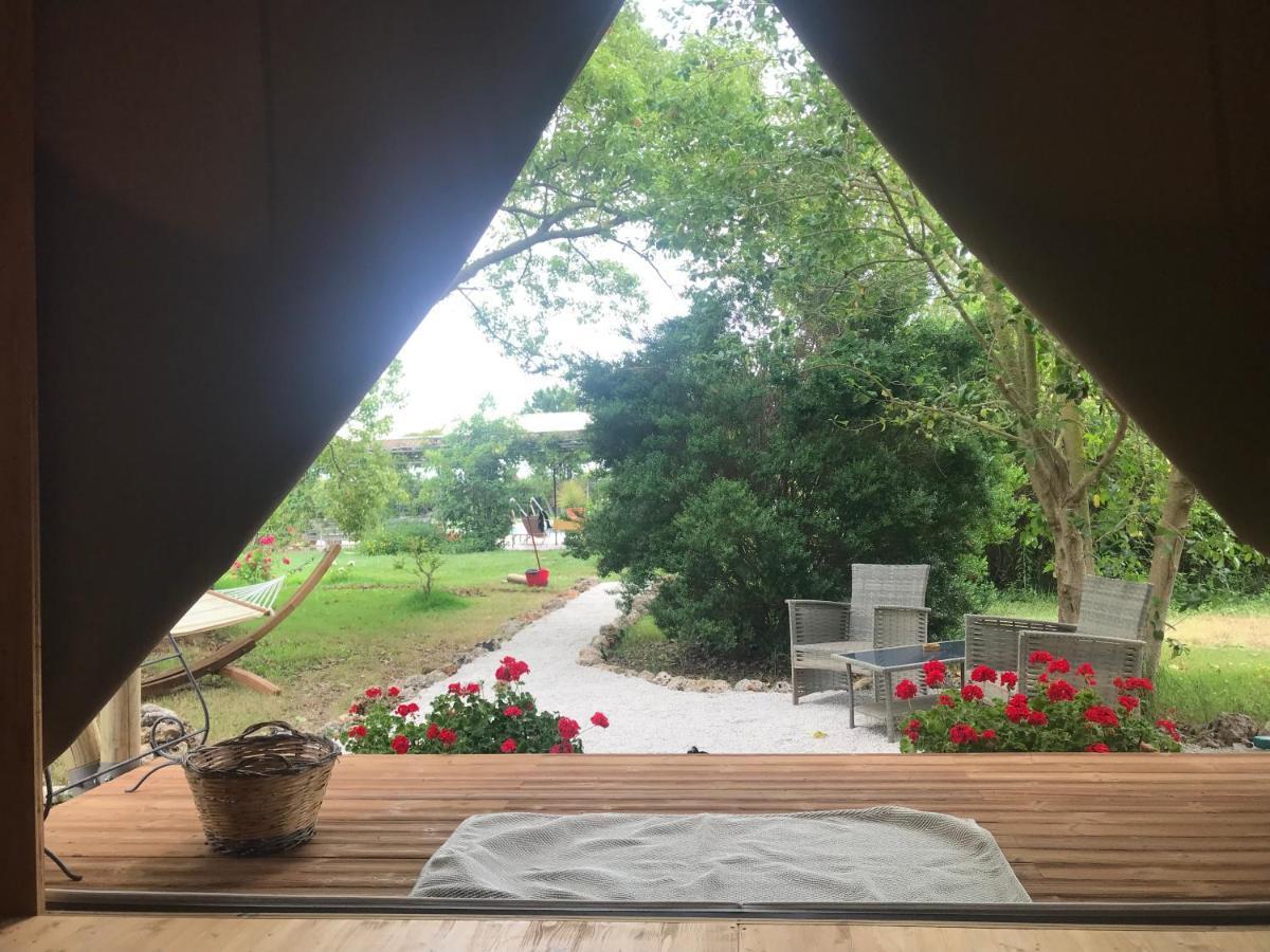Tenuta Donnanna Agriturismo&Glamping กาลาโตเน ภายนอก รูปภาพ